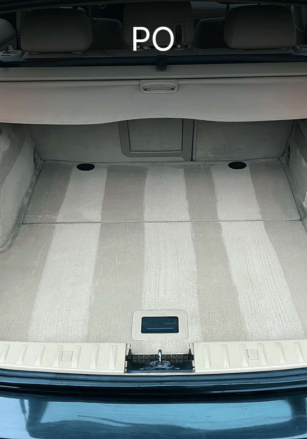 Czysty bagażnik w BMW po detailingu – odświeżona jasna wykładzina, usunięte plamy i dokładnie wyczyszczona przestrzeń ładunkowa, Chełmno, kujawsko-pomorskie