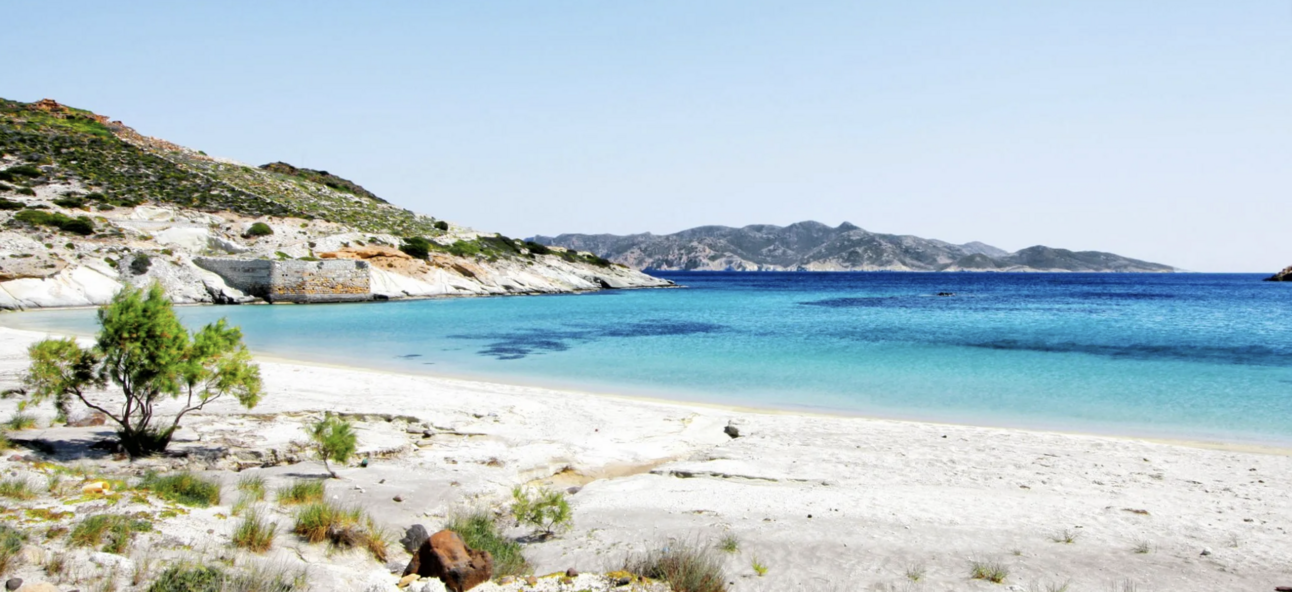 🌀Alexander’s Chair, Coffee Gold, and Beach Butt Drama - Plus Kimolos