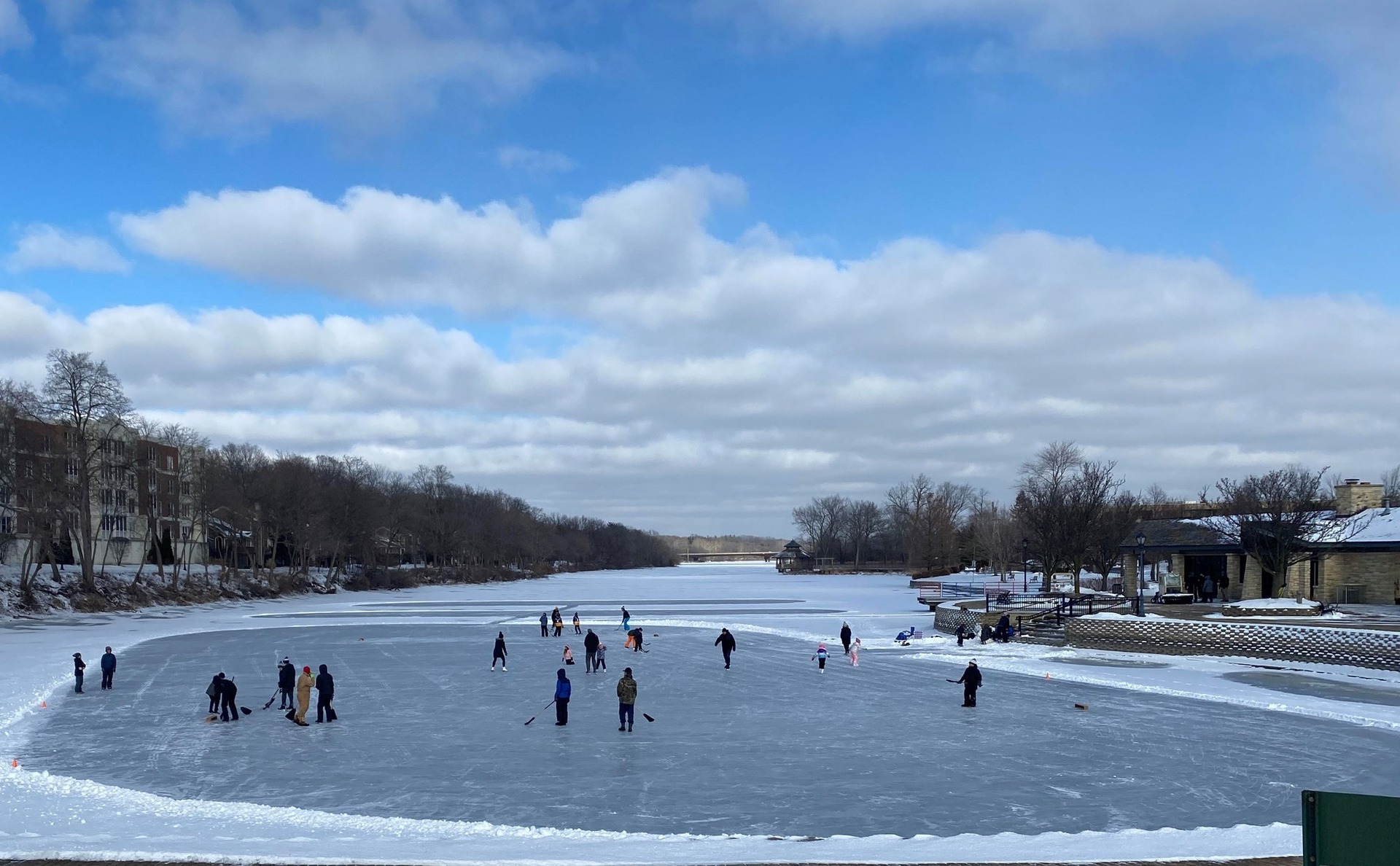 Here's where to skate this winter in the Tri-Cities