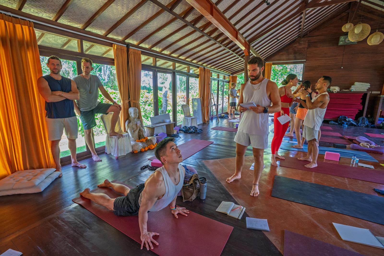 7 Lessons From Teaching 100 Yoga Classes 🧘‍♂️