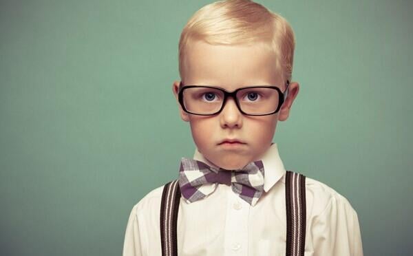 How to correctly wear glasses for children with myopia?
