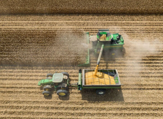 Trump Plans $10–$14 Billion Farm Bailout 2025 to Rescue U.S. Farmers from Trade War, Tariffs, and Soybean Export Crisis