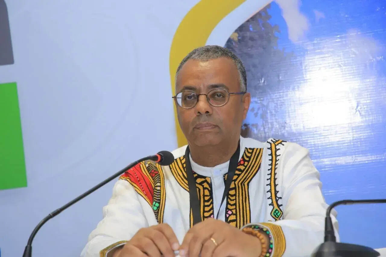 Issue 203: Flows of Power 