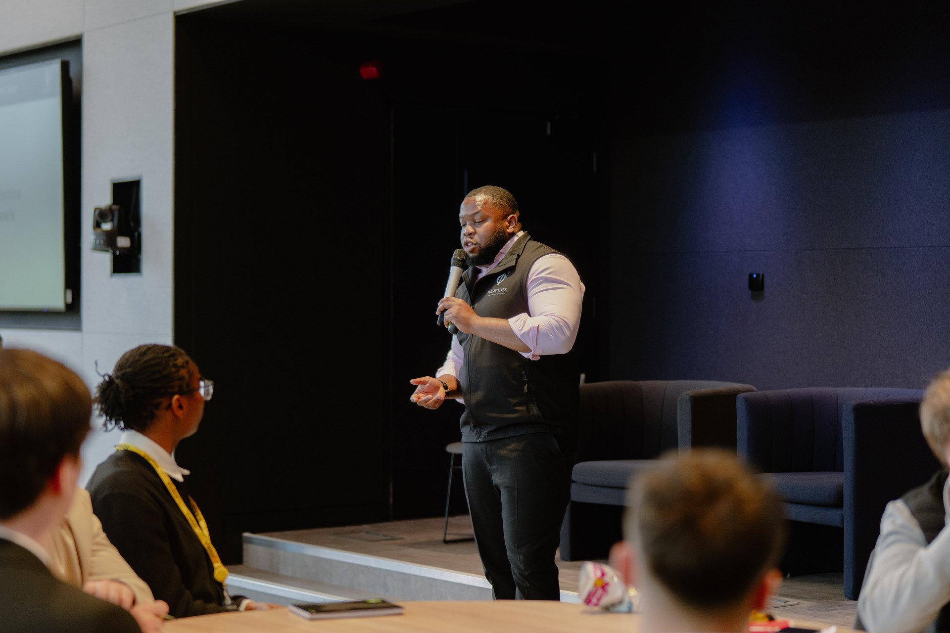 I took a photo walk a couple of days ago. I didn’t bring home too many photos. This view caught my eye despite its randomness. I was happy to found a place where there was just one color in the frame :)