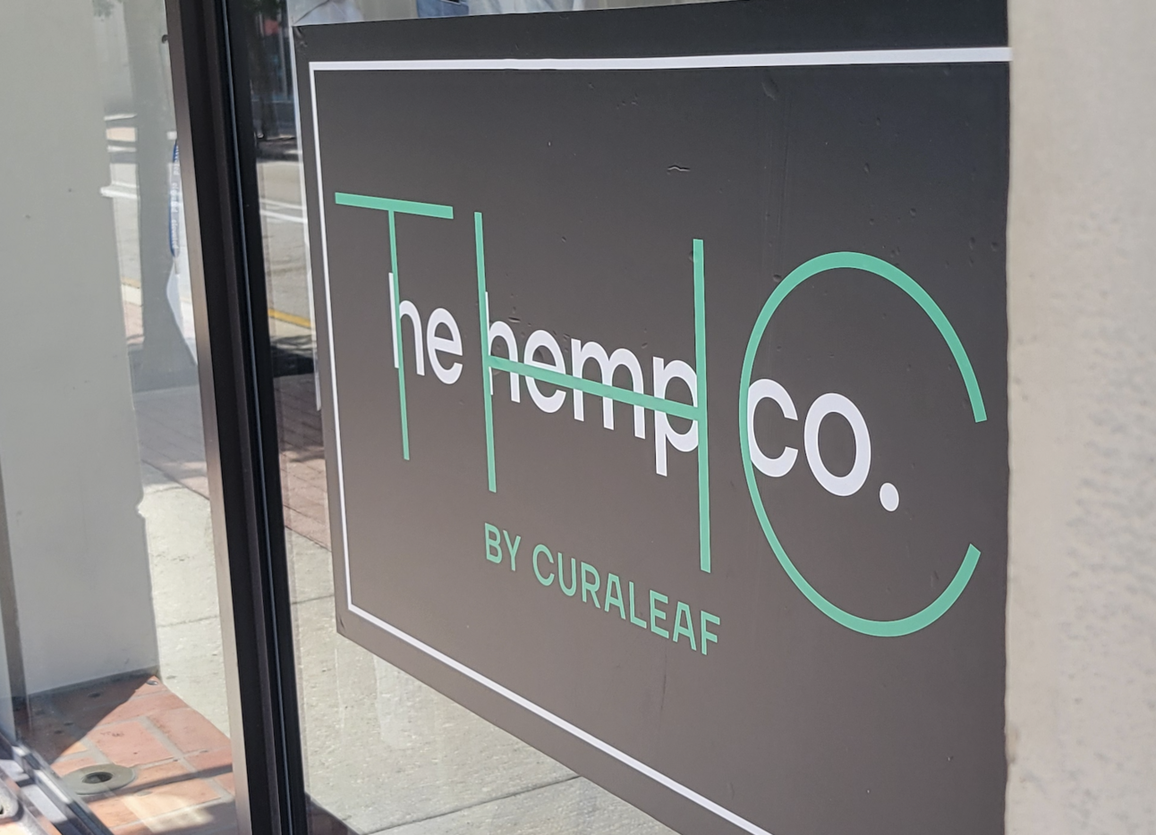 A first look inside Curaleaf’s The Hemp Company in West Palm Beach 👀