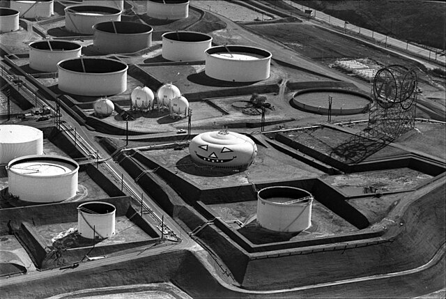 California Oil Refineries