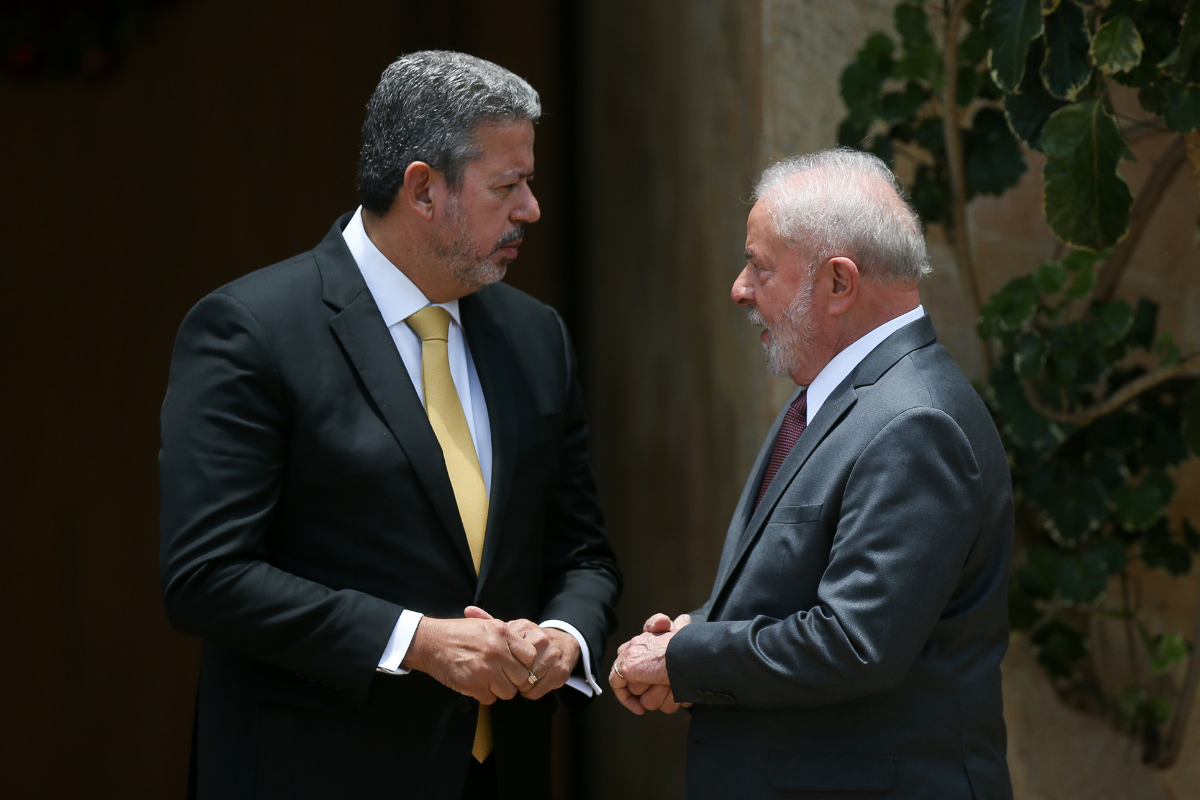 Lula stalling his cabinet reshuffle is a mistake