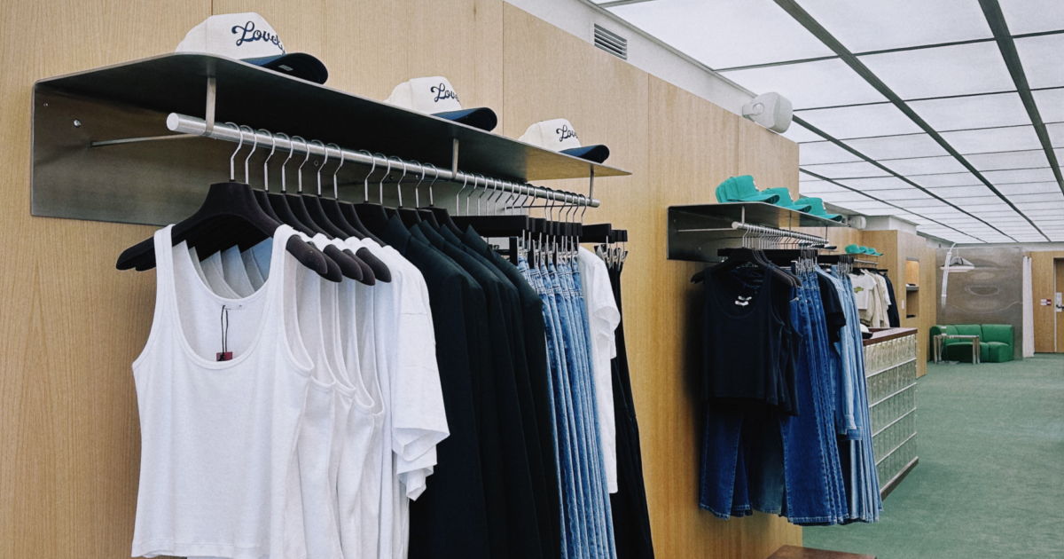 Guide to Shopify website design for your sustainable e-commerce store in 2024  