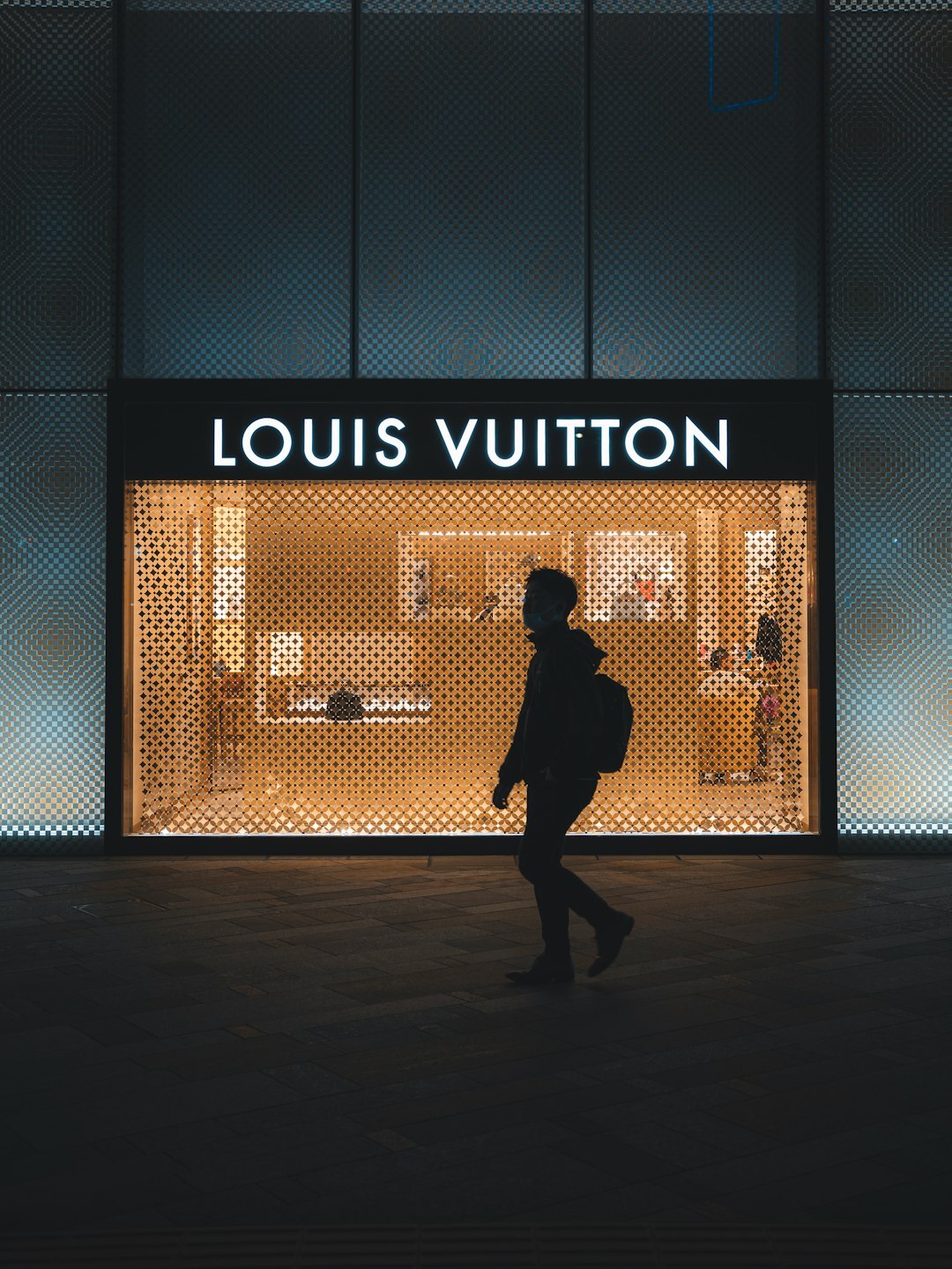 Distract Yourself With This Luxury Shopping Survey