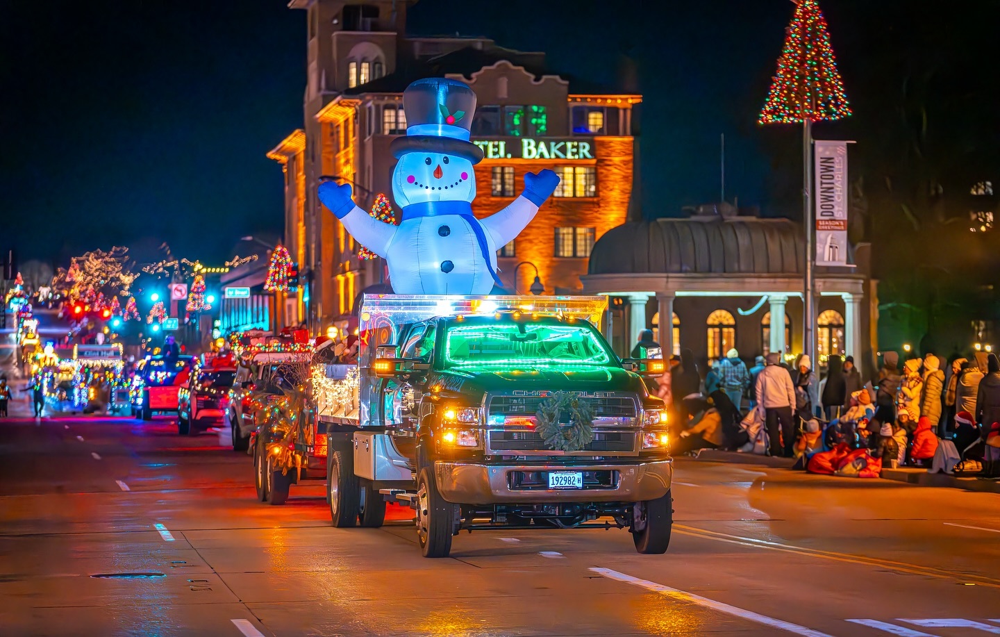 November 24 Newsletter: It's "Holiday Homecoming" weekend in St. Charles 