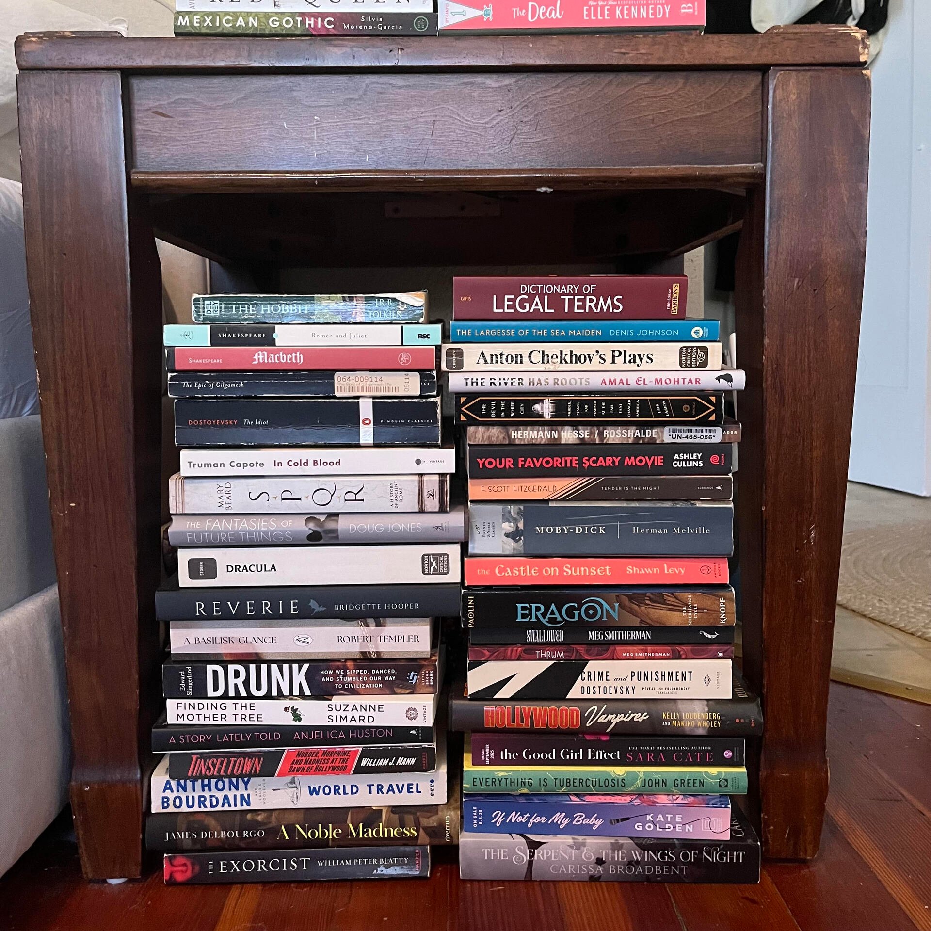 Shelfies #62: Lindsay Straube