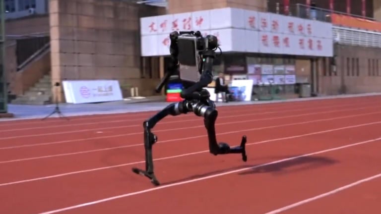 🤖 Robots vs. Usain Bolt 