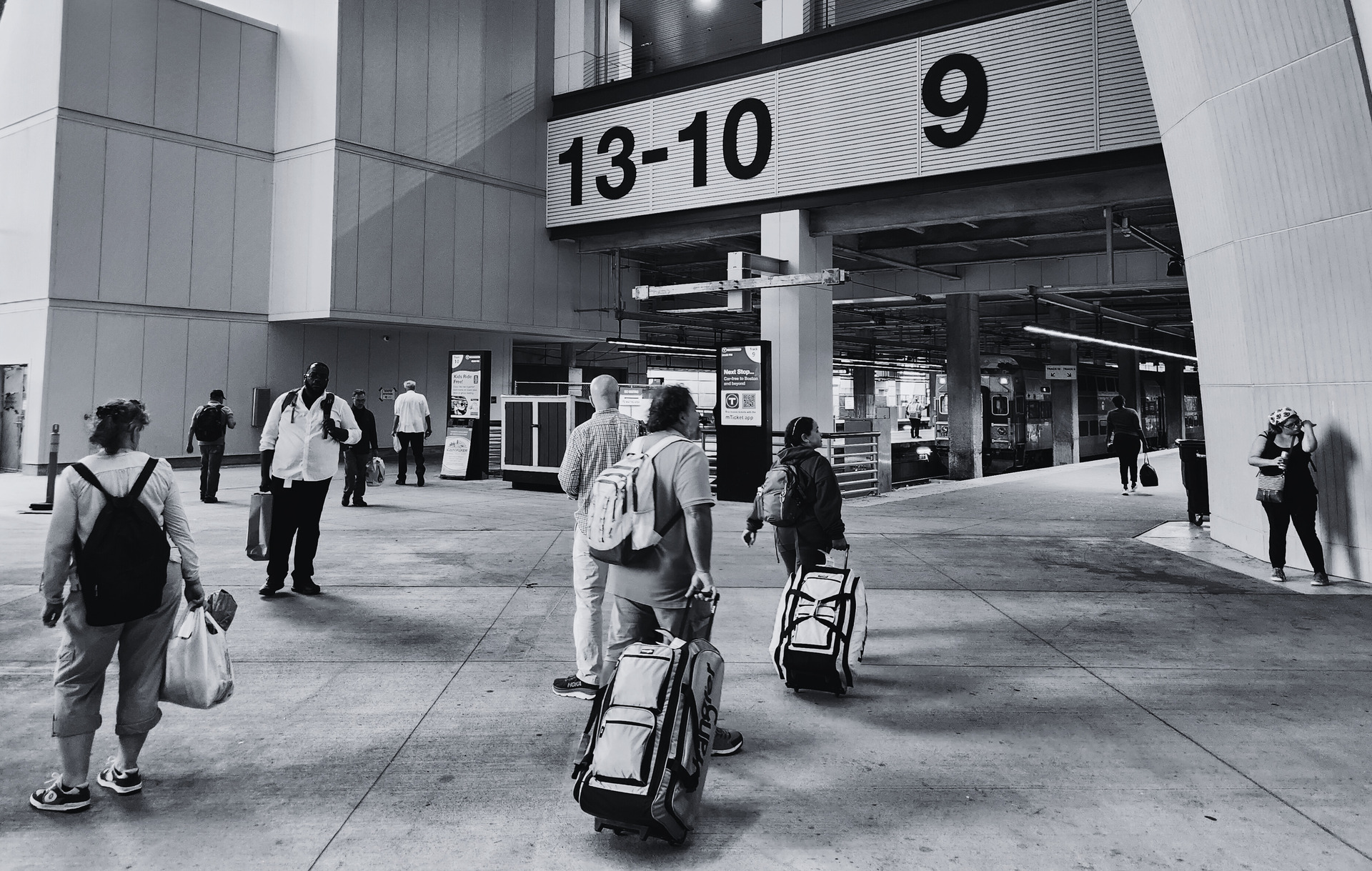 MBTA takes key step towards a new commuter rail contract