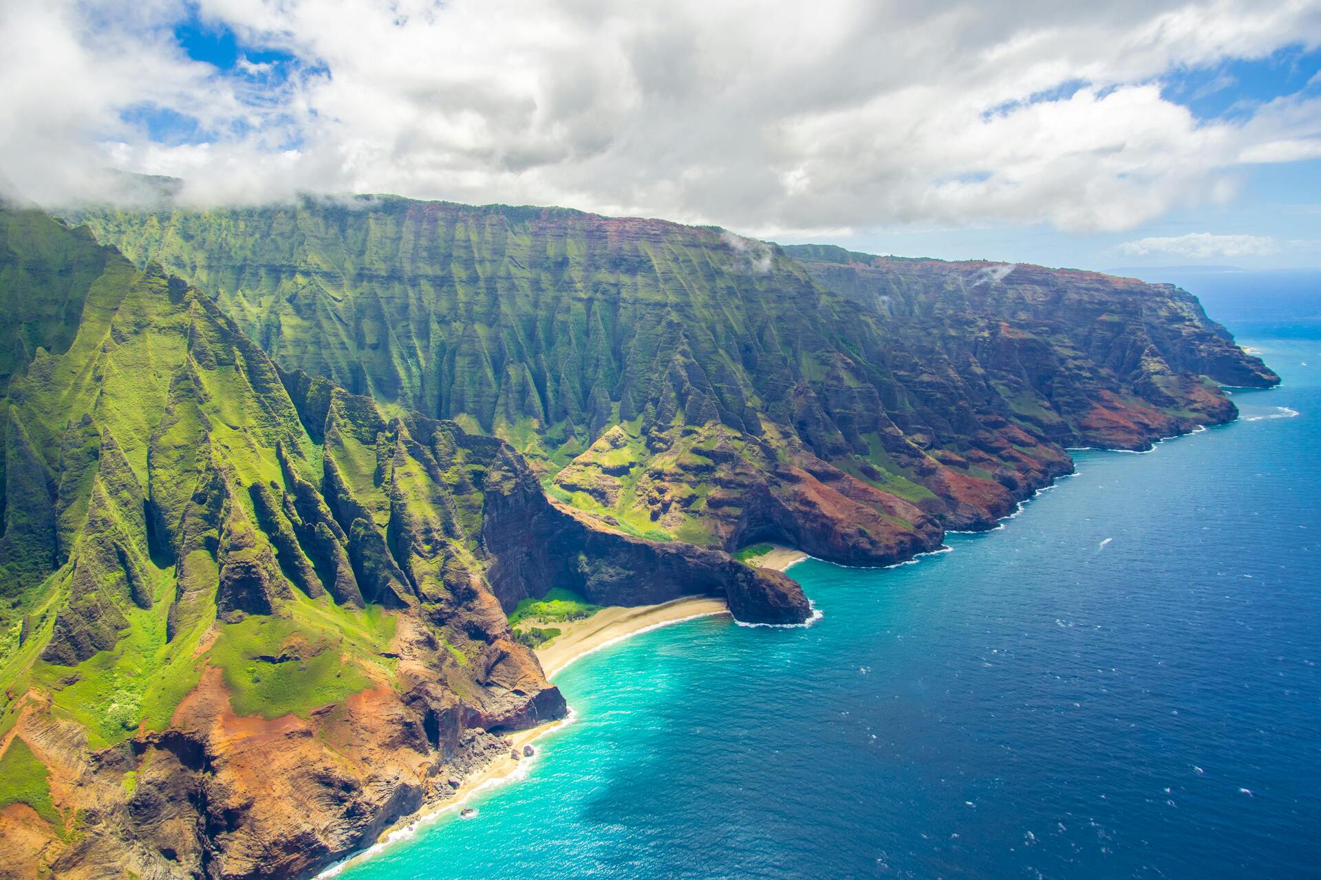 Insane flight deals to Maui, Boston, Chicago, Oklahoma City $54-$302 