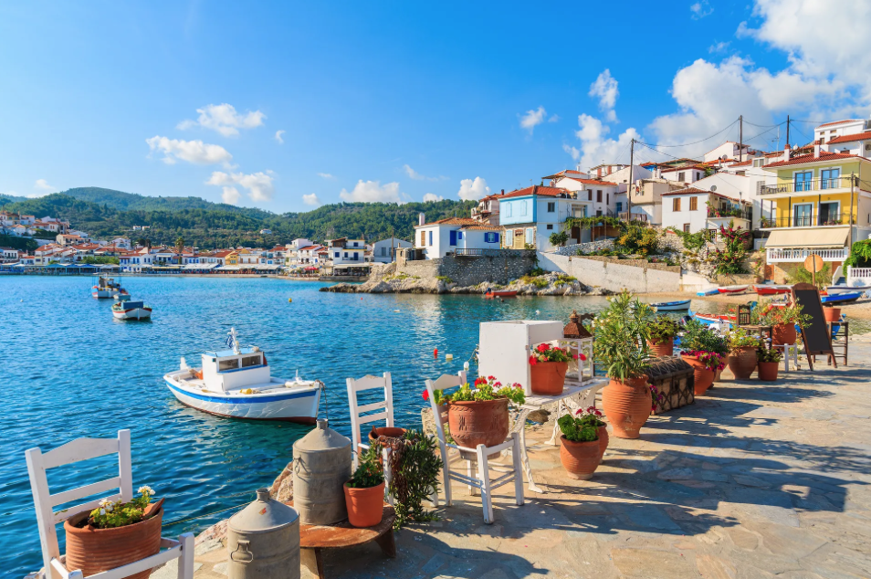 🌀Team Greece to Cyber World Finals, Boston Honors 1821-plus Zagori Hikes and Mamma Mia-like Islands