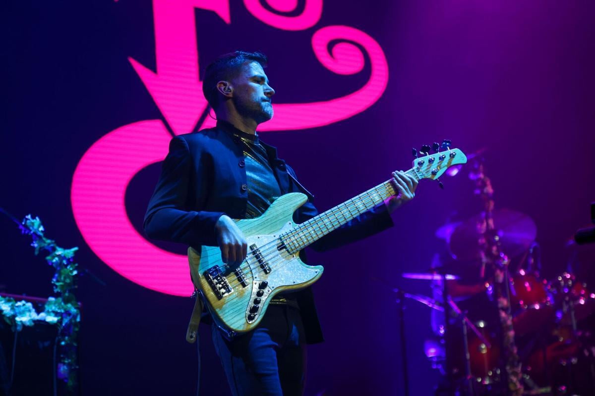 Dean Ford & The Beautiful Ones