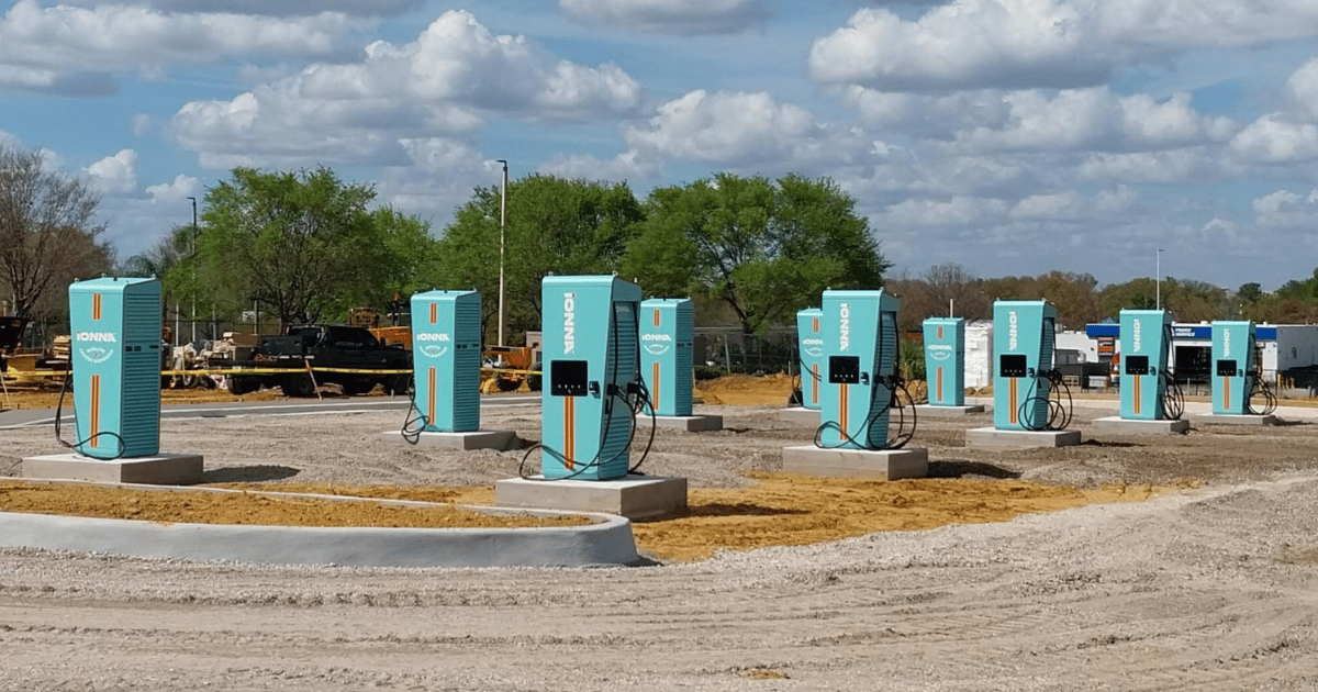 The Weekly 1.21⚡(EVI News #65) - Alpitronic Underpins Non-Supercharger DC Expansion. 5-Star Kwik Charge. Walmart EVC Springs Into Action. Seasonal Savings from bp pulse. 