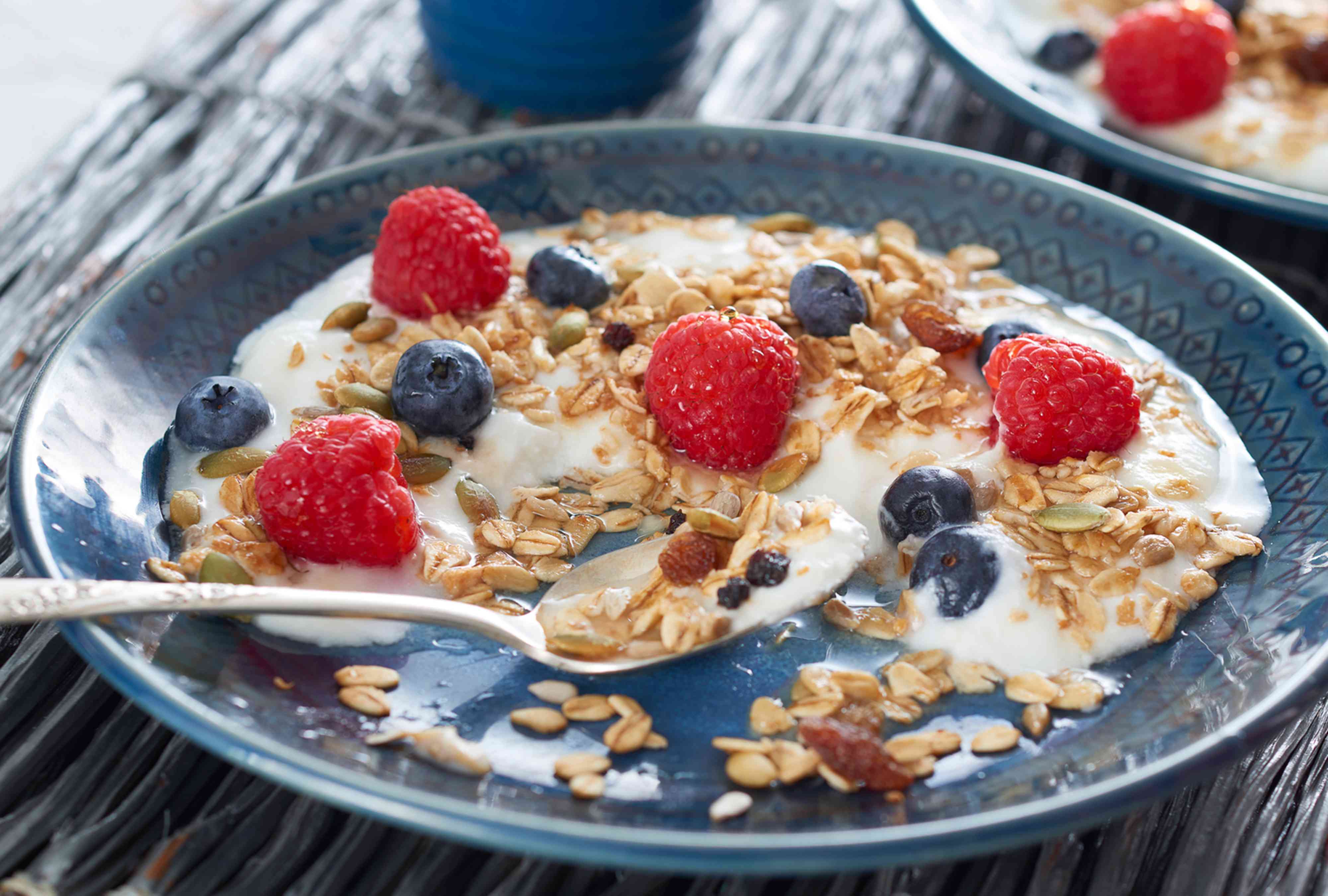 [HEALTH] ⚕️Gut-Boosting Fiber Snacks | More Vitamin D Than Salmon | Smart Canned Staples | Greek Yogurt That Loves Your Blood Sugar and more...