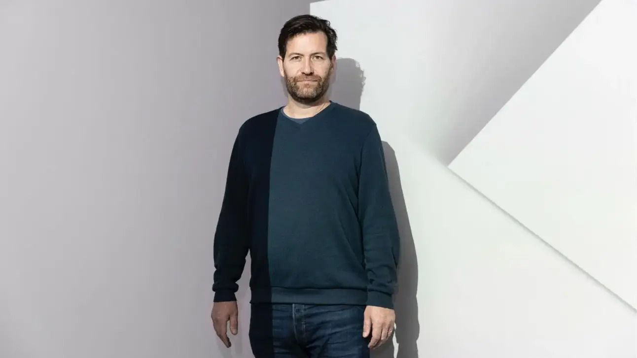 FAKEWHALE CONVERGES WITH JAN ROBERT LEEGTE