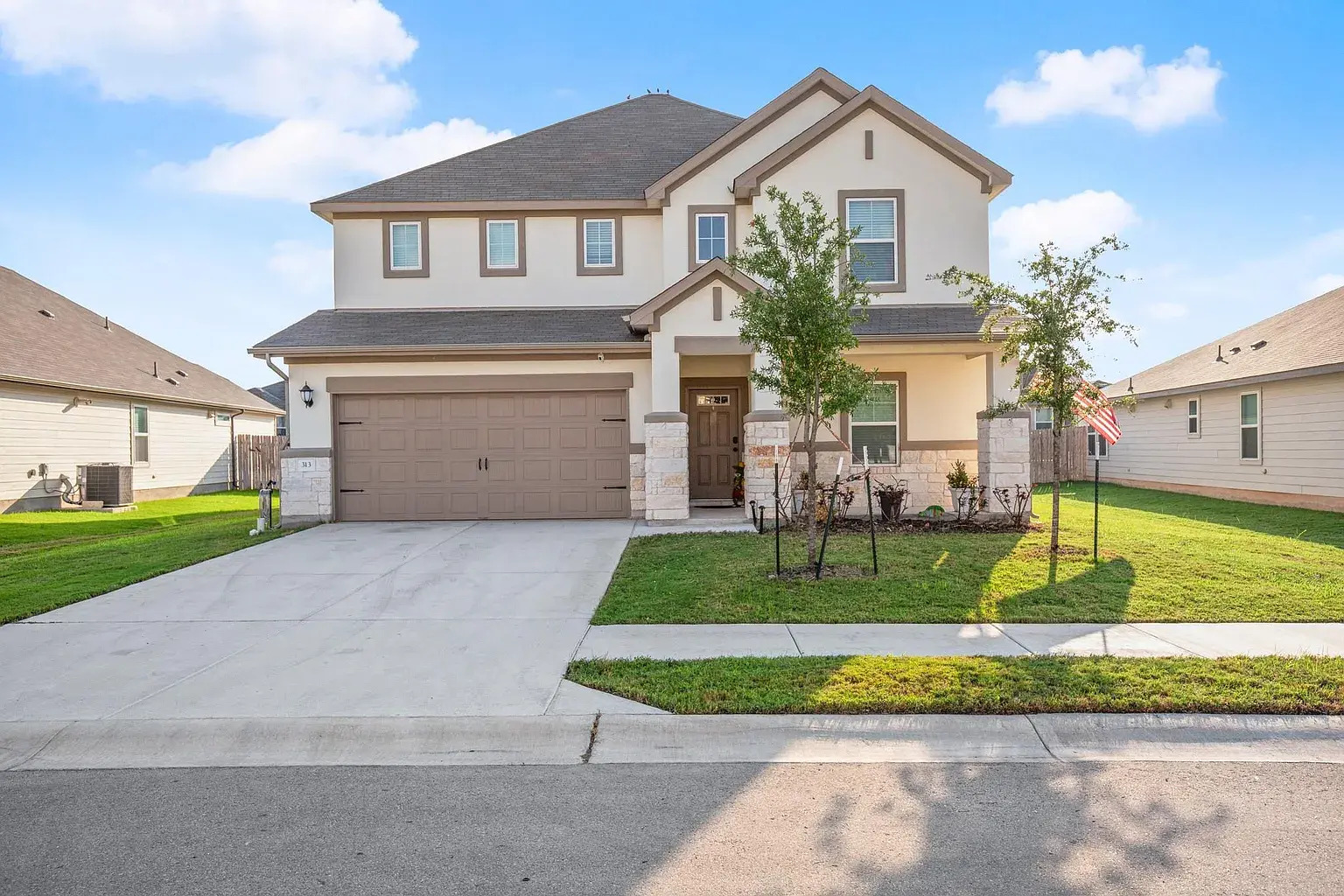 Spacious Two-Story Home with Hot Tub and Flex Room – Hutto