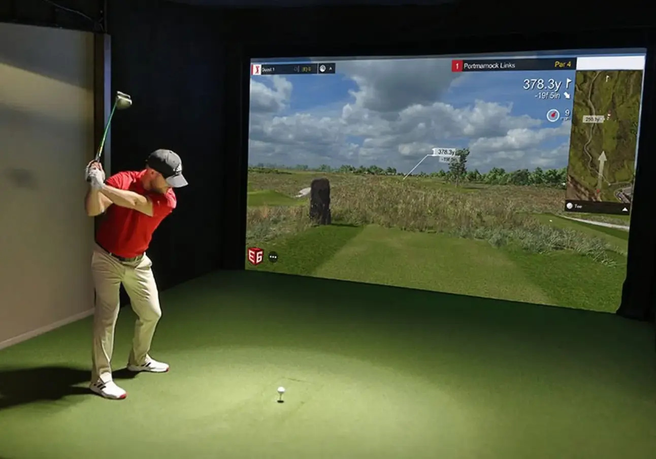 Golf Simulators Just Teed Off on Bowling Alleys