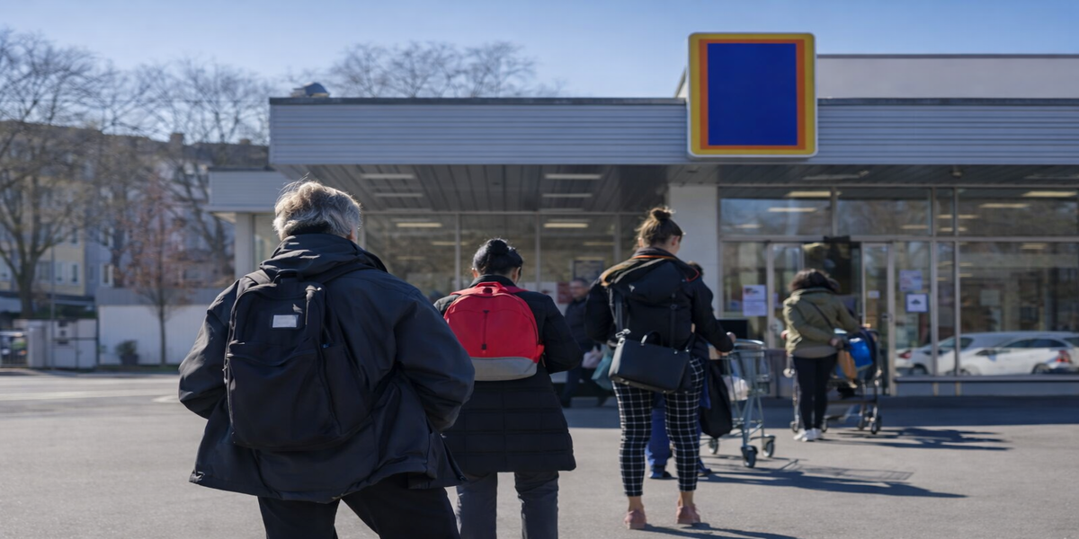 ☕️ let`s move out (렛츠 무브아웃)