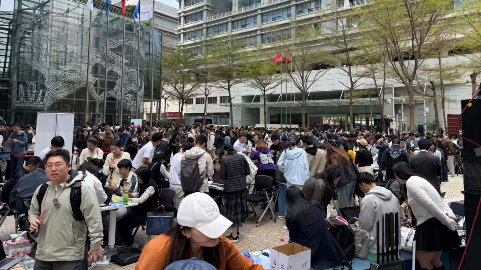 Everyone is raising lobsters...