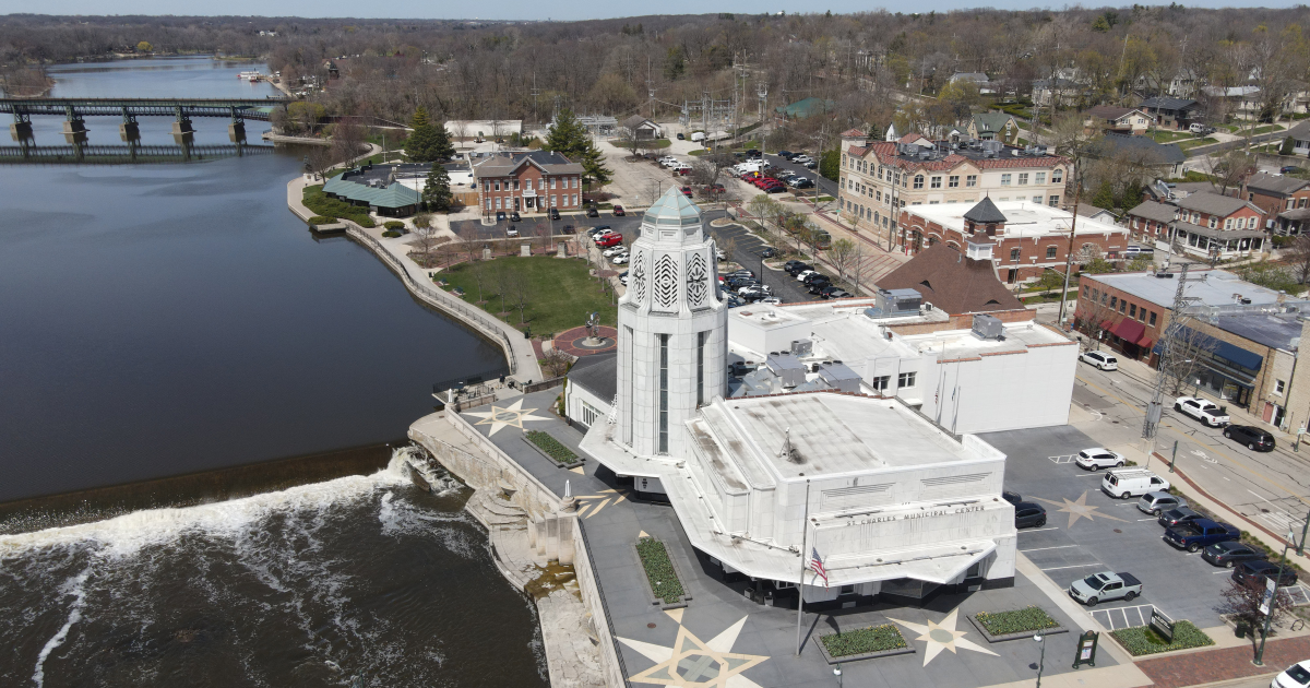 St. Charles officials hear residents’ concerns over federal immigration activity