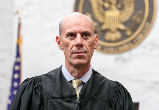 Judge Blocks DOJ Move Against Fed Chair — Power Struggle Escalates — Why It Matters for Interest Rates