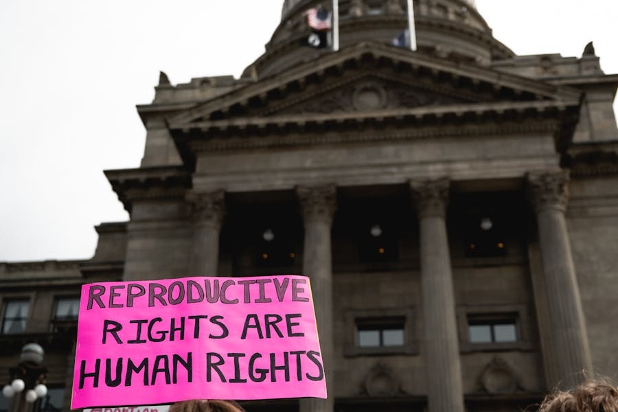 Trump 2024: La amenaza de un retroceso patriarcal en derechos y diversidad