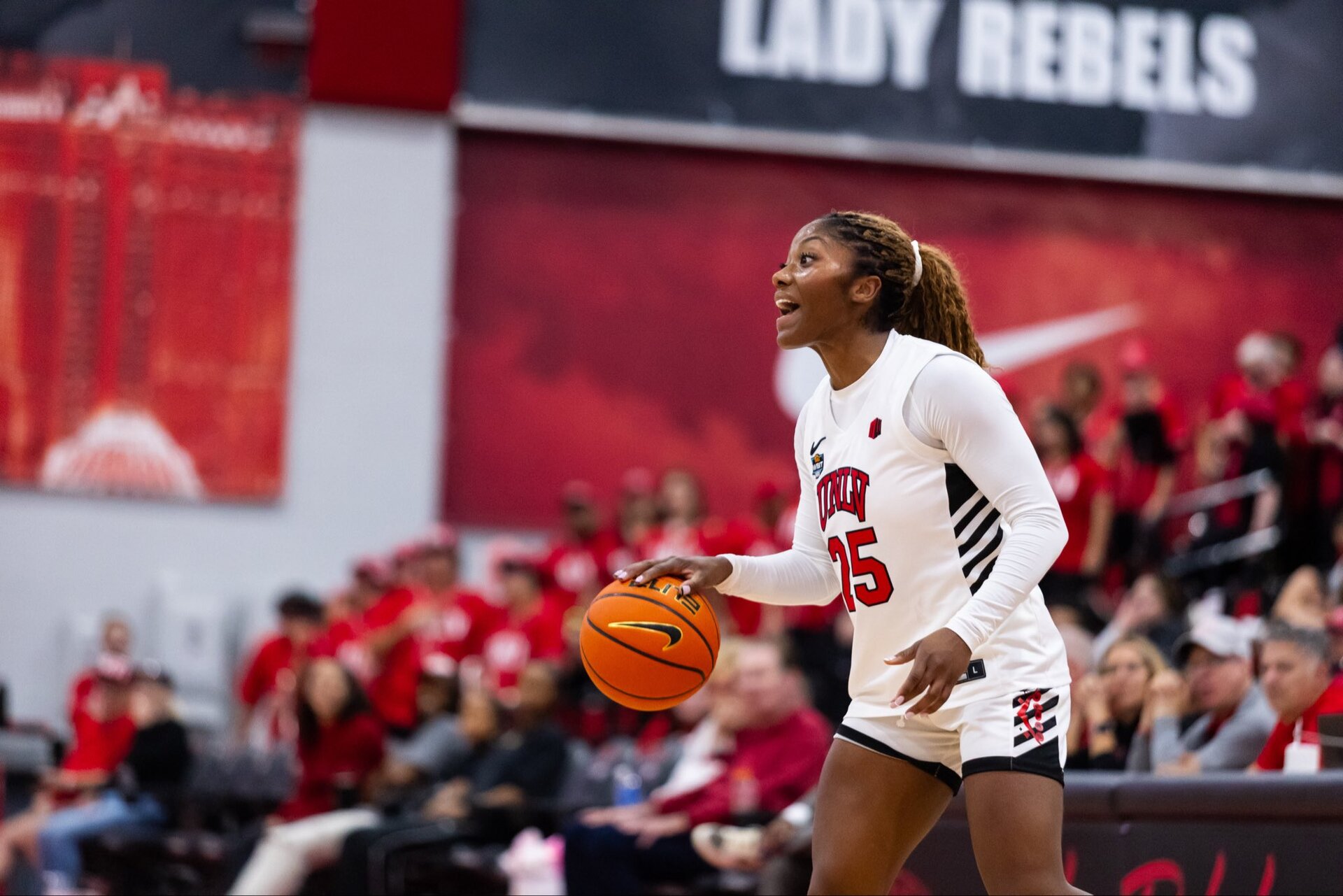 Lady Rebels Clamp Down, Roll Past Washington State 64-51