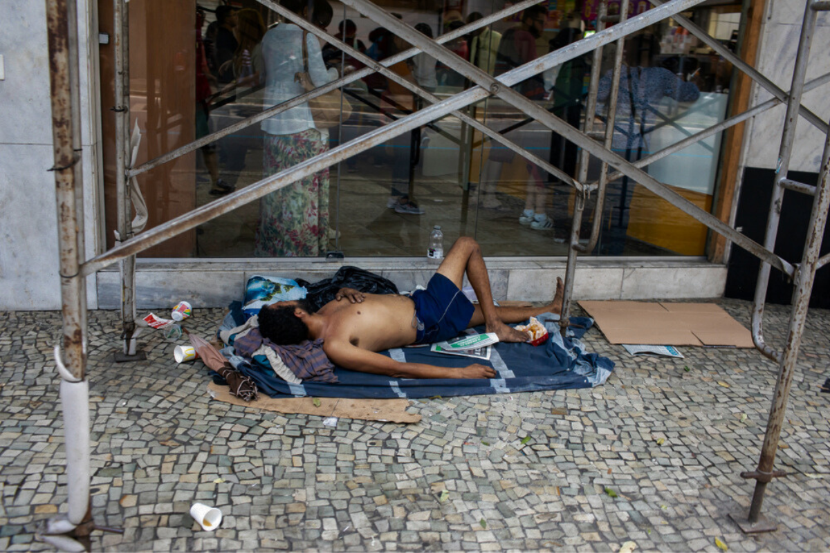 Rio de Janeiro mayor repeats harmful tropes with plan to treat unhoused drug users