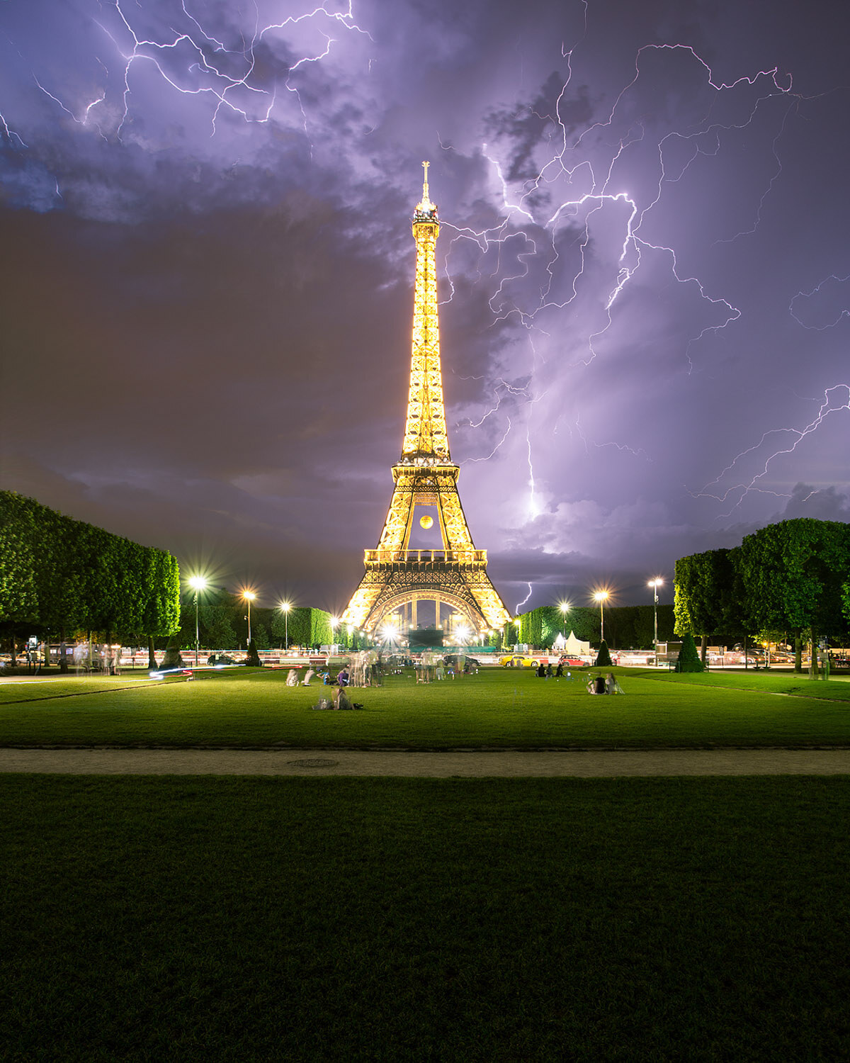 Thunderstorms in Paris