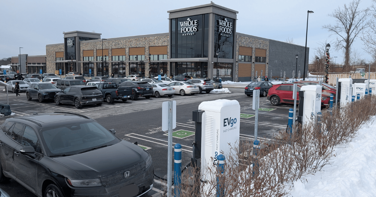 The Weekly 1.21⚡(EVI News #61) - EVgo Posts 2025 Positivity. 200,000 L2 Ports Passed. BC Hydro DCFC Rates Up 10%. Tesla Opens First Megacharger, Plans 400-Stall Supercharger.