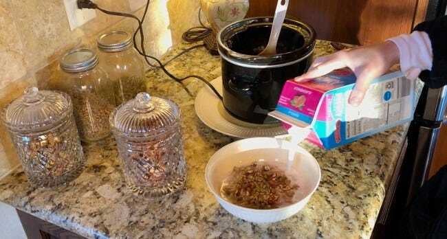 Breakfast Easy! Simple and Effortless Perfect Oatmeal Every Time!