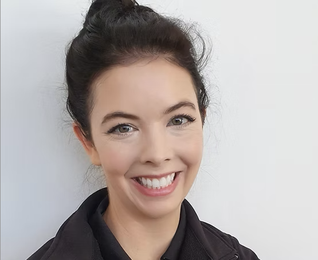  Dr. Eleanor Parker on Building a Behaviour-Led Clinic with Heart