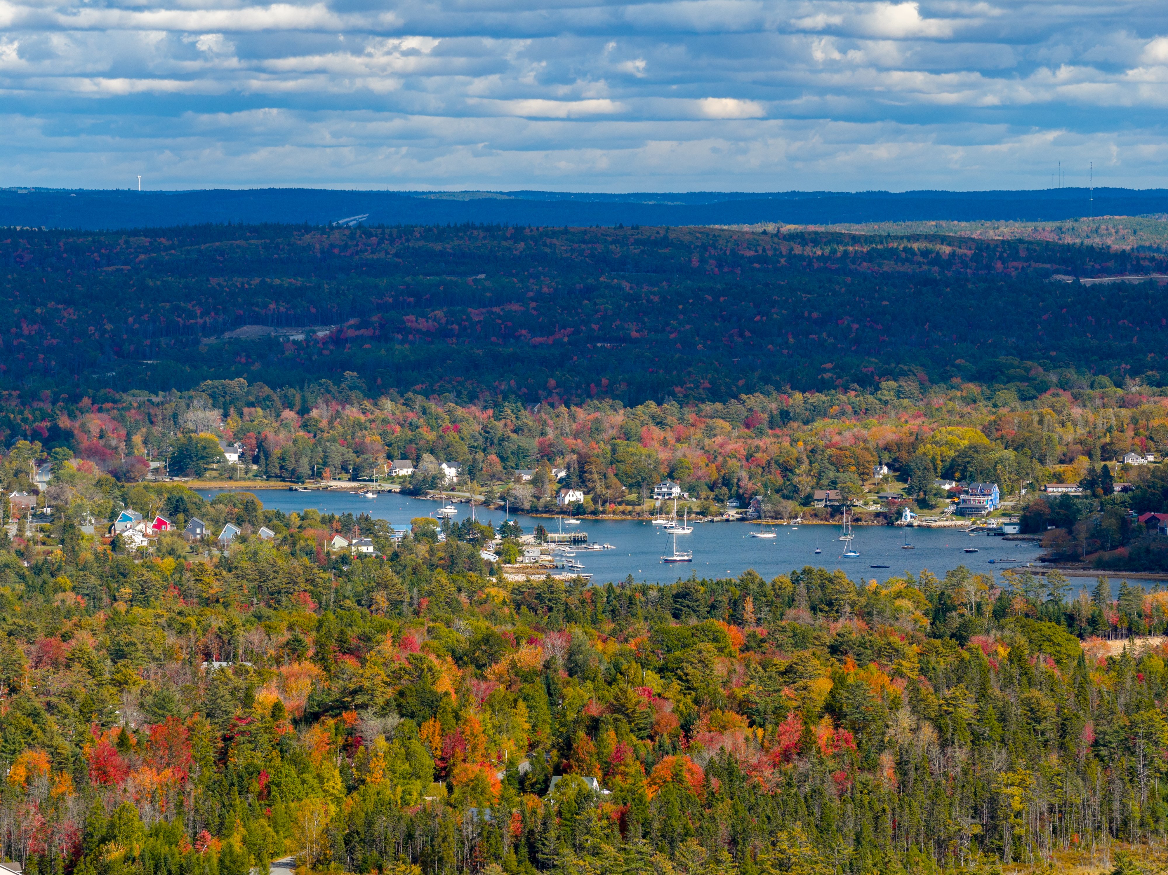 Why People Are Moving to Hubbards (Why They Stay)