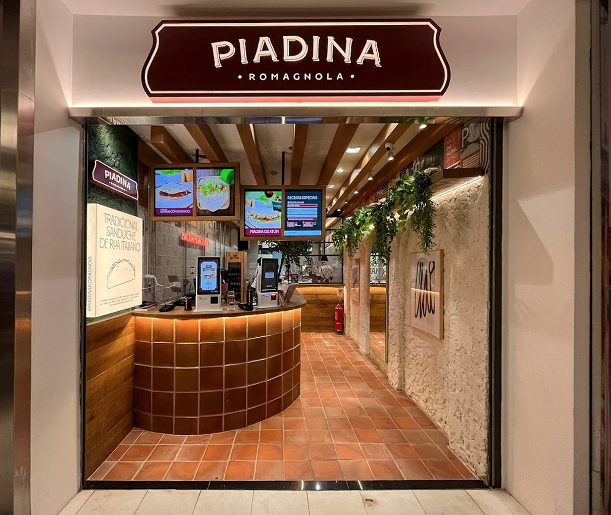 Após notificação, Piadina Romagnola muda nome e vira Piadino