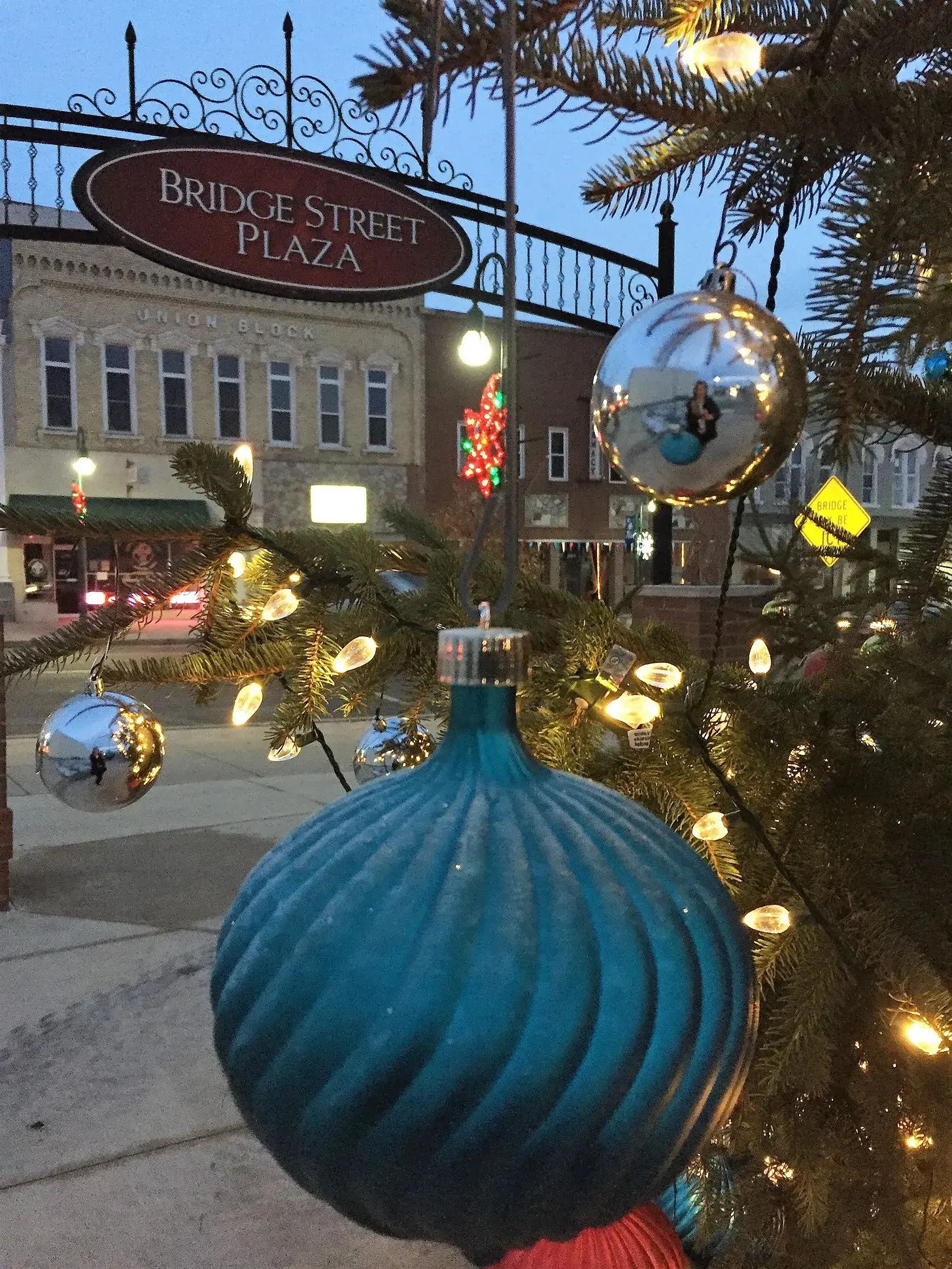 The Ledge Ledger’s Local Holiday Gift Shopping Guide 2025