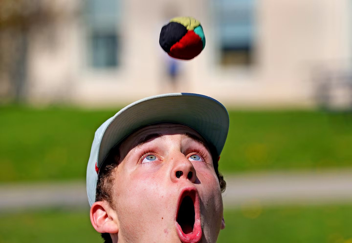 Hacky Sack : c’est quoi ce jeu anti-écran qui explose aux États-Unis ?