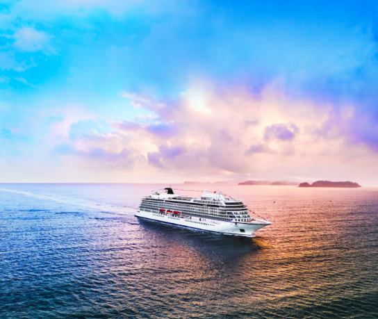 Expedia Cruises Recognized at 2025 Wave Awards as They Strategically Navigating Economic Shifts