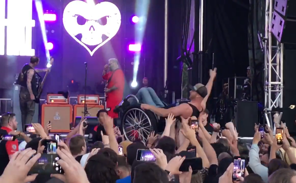 Calgary Stampede concertgoers delighted by unlikely crowd surfer