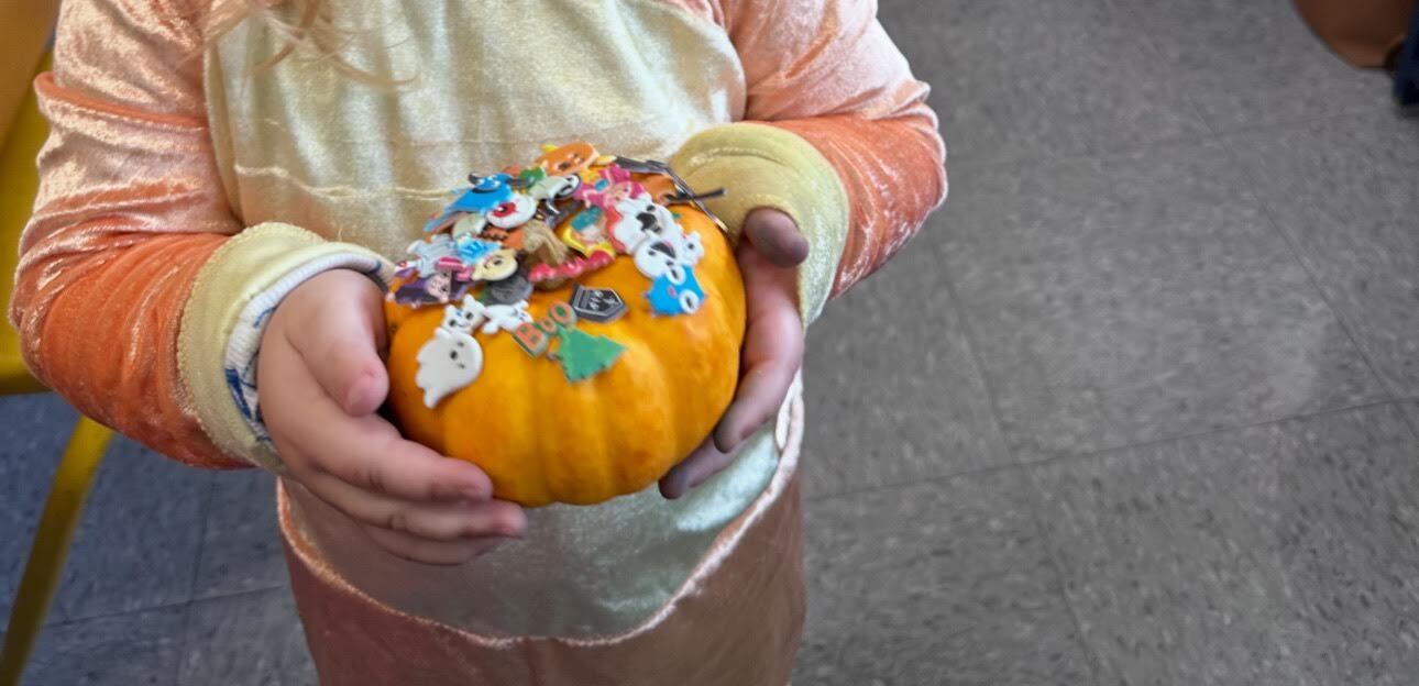 🌴Spooky Houses, NBA in Town & Kid Entrepreneurs