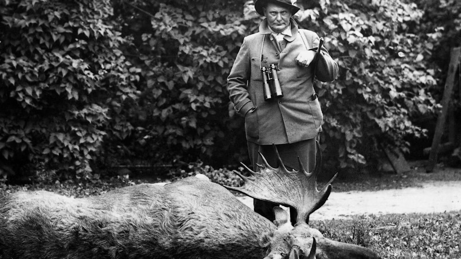 Wie man ein Volk in den Krieg zwingt - der Pazifist als Staatsfeind