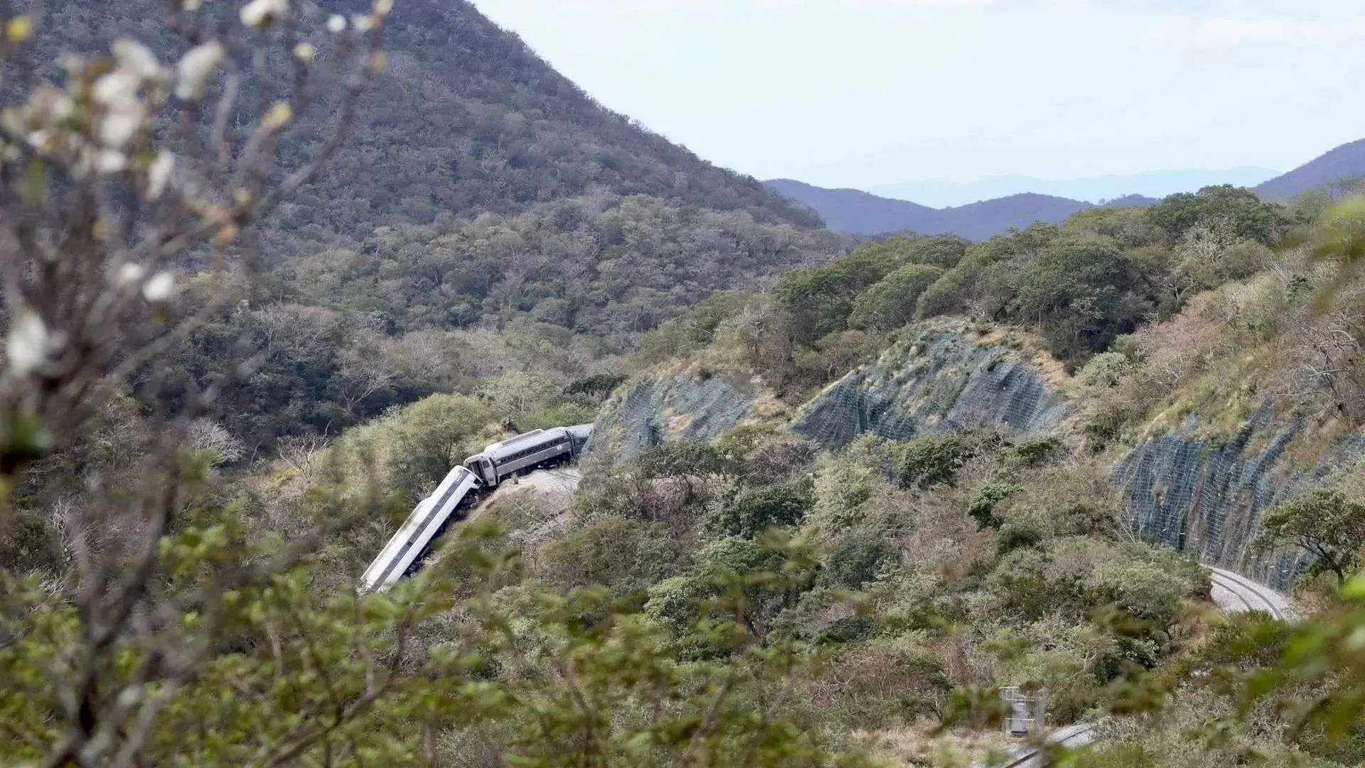 Ya hay detenidos por el descarrilamiento del Tren Interoceánico