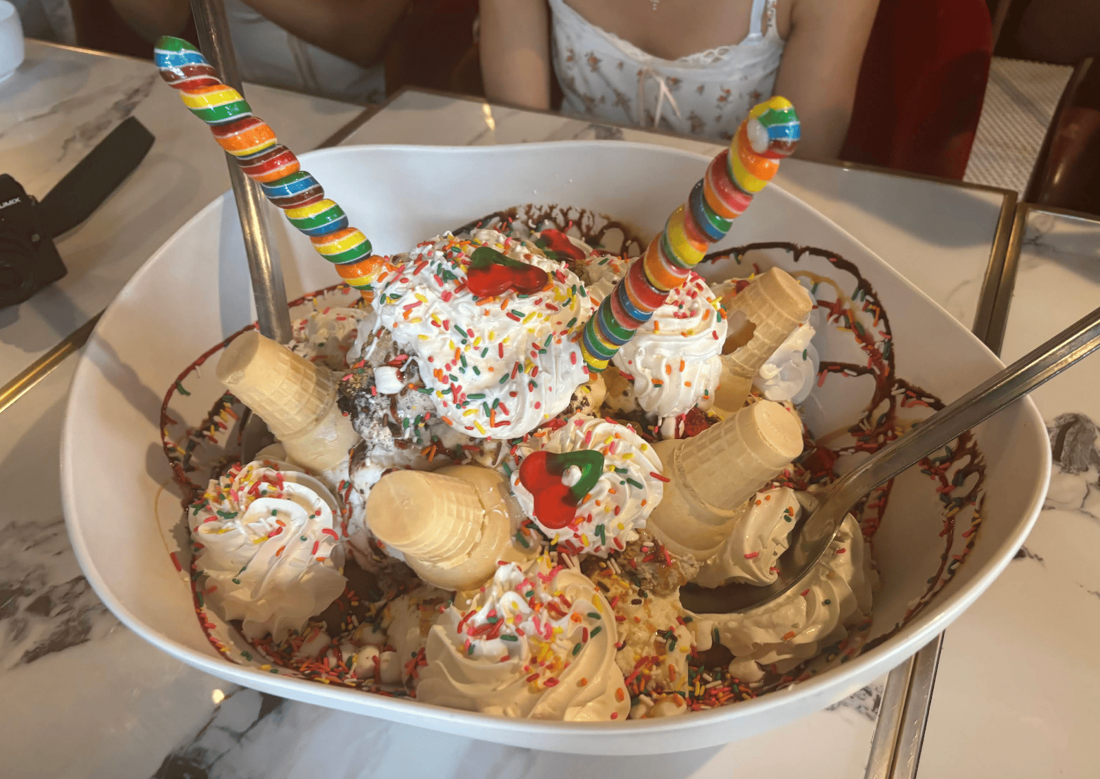 DON’T WASTE YOUR CALORIES: THESE DESSERTS ARE STREET PERFORMERS