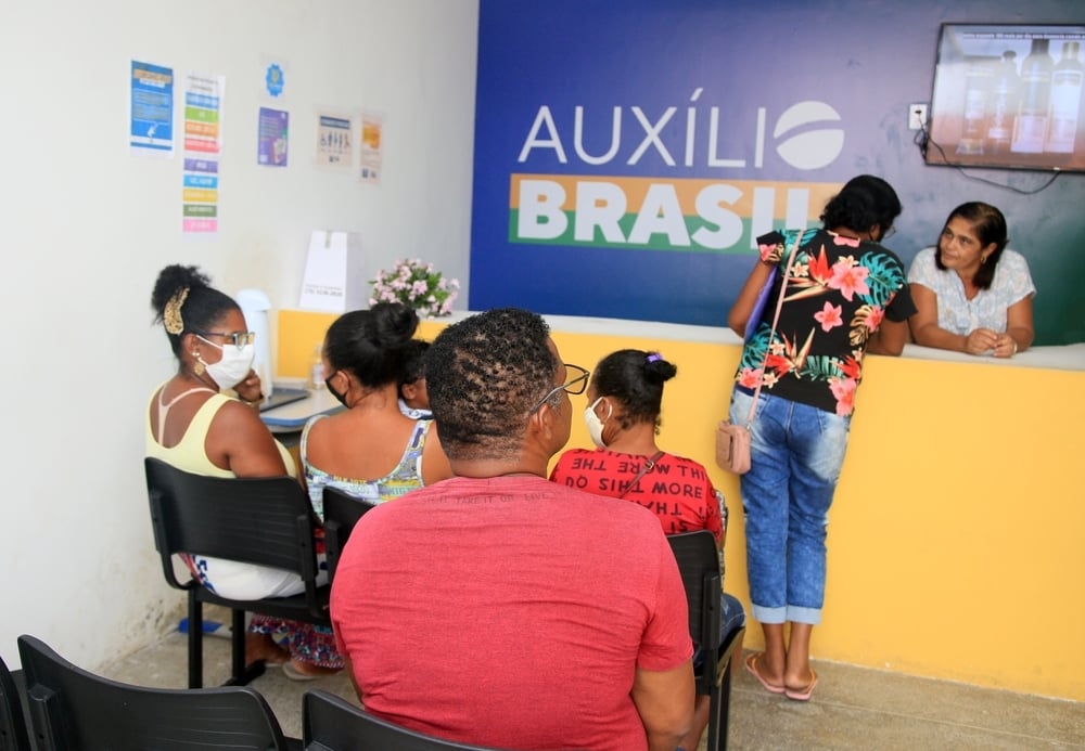 How Bolsonaro loads the dice ahead of the presidential runoff
