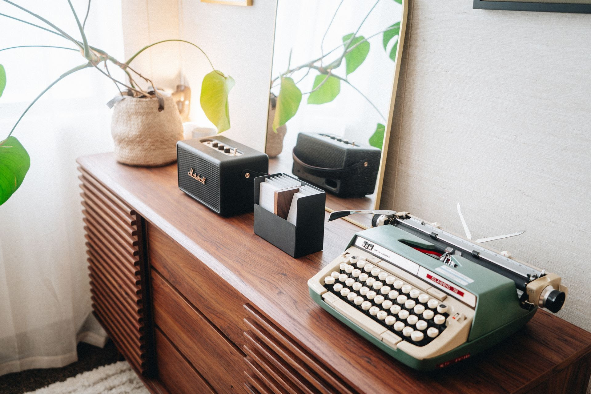 Retro Future: The Mid-Century Modern Office Setup