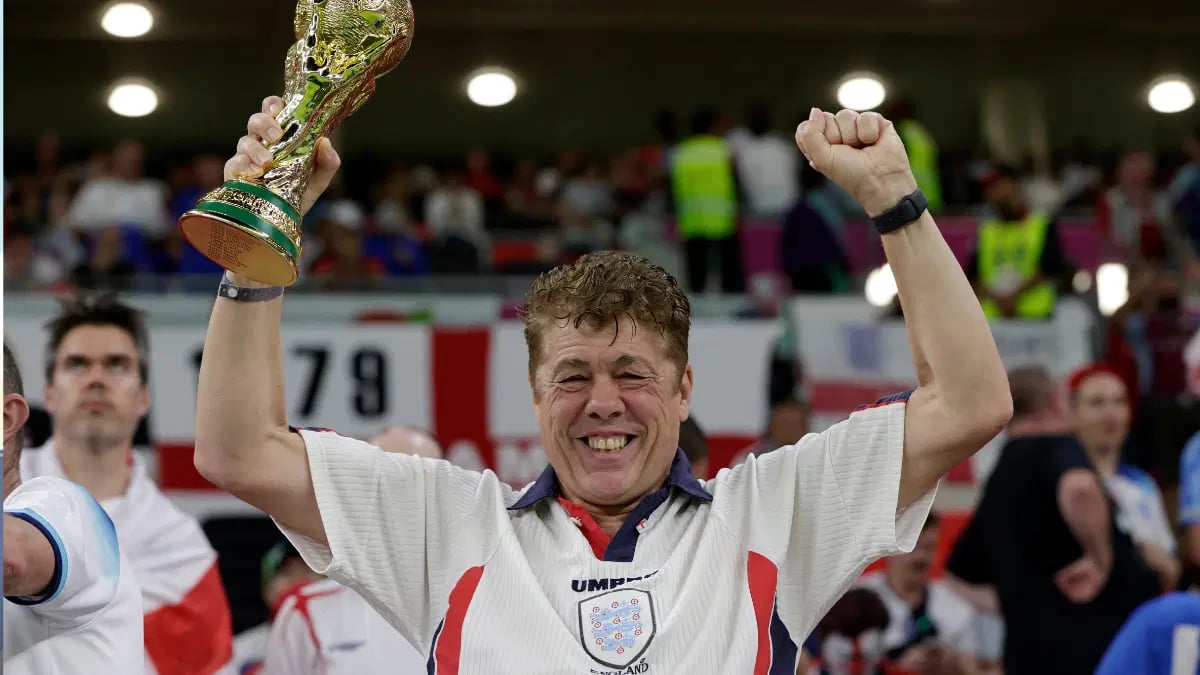 England Superfan Sells Home To Chase World Cup Dream Across North America