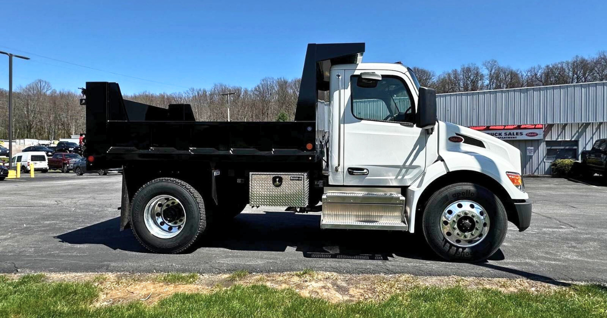 How Much Weight Can a Single-Axle Dump Truck Carry?